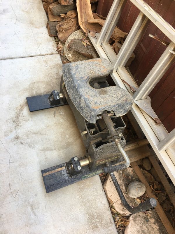 5th Wheel Hitch for Sale in Newman, CA - OfferUp