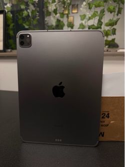 SELLING MY IPAD PRO