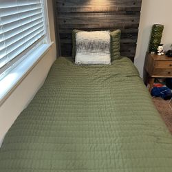 Twins Beds 