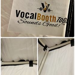 Set of soundproofing acoustic blankets for making a recording booth