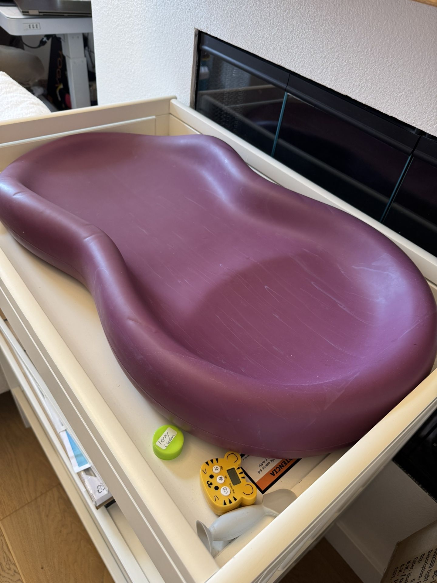 Keekaroo Peanut Diaper Changing Pad - purple