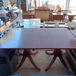 Vintage Double Pedestal Extendable Dining Table Mahogany Finish $450 OBO
