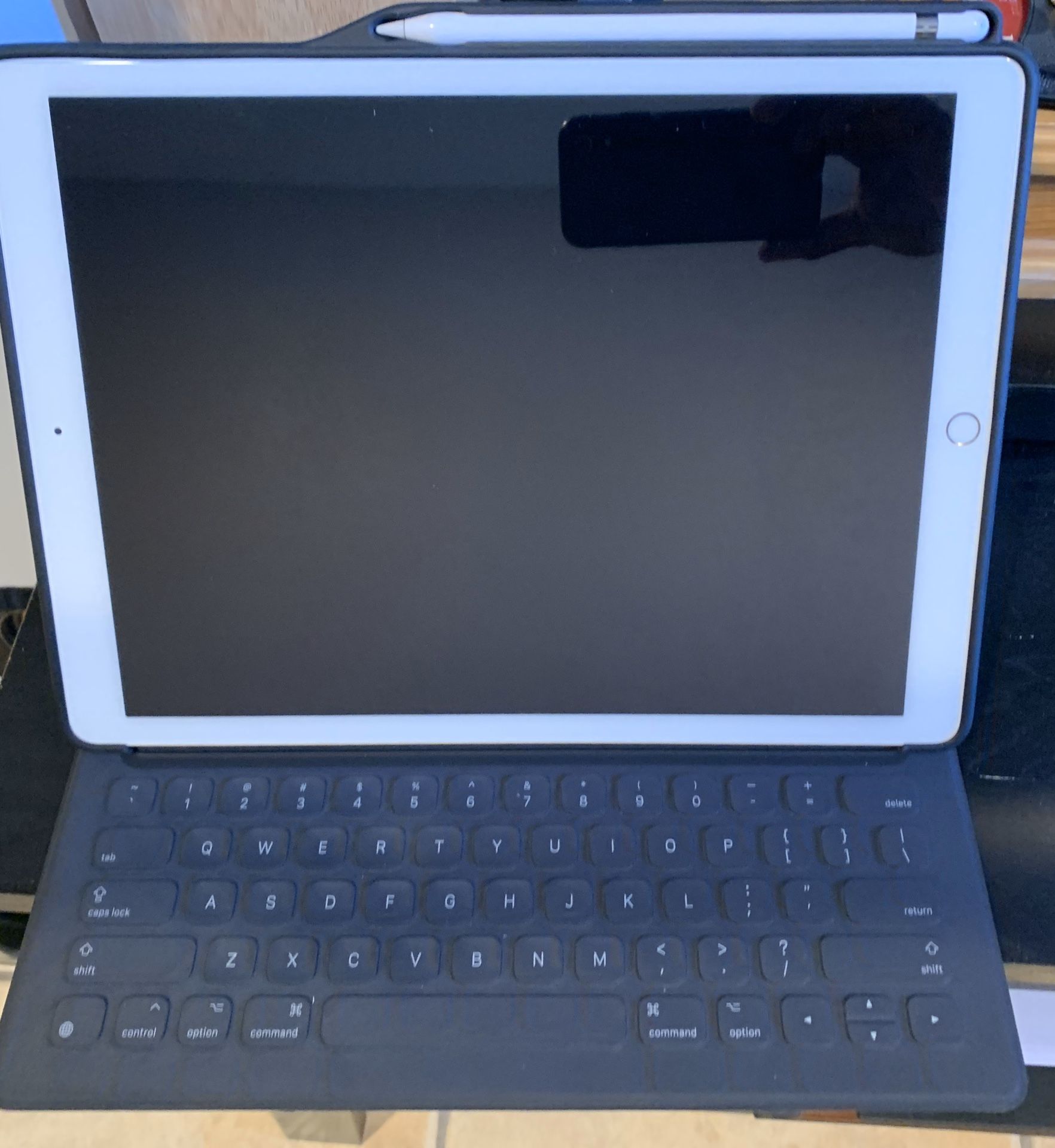 iPad 12.9 with keyboard and pen