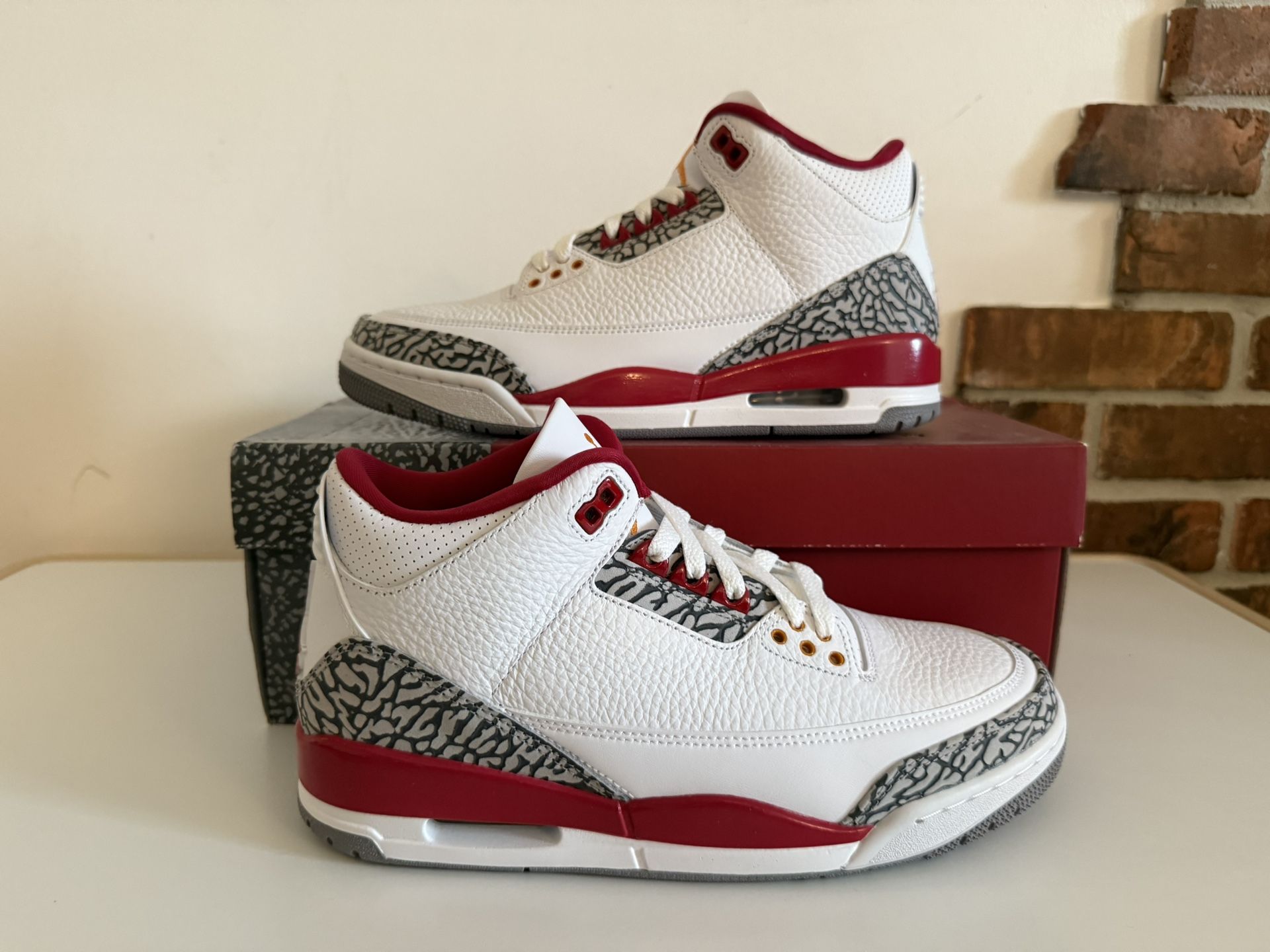 Air Jordan 3 Cardinal Size 8, 10, 12