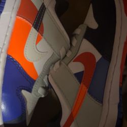 Nikes 