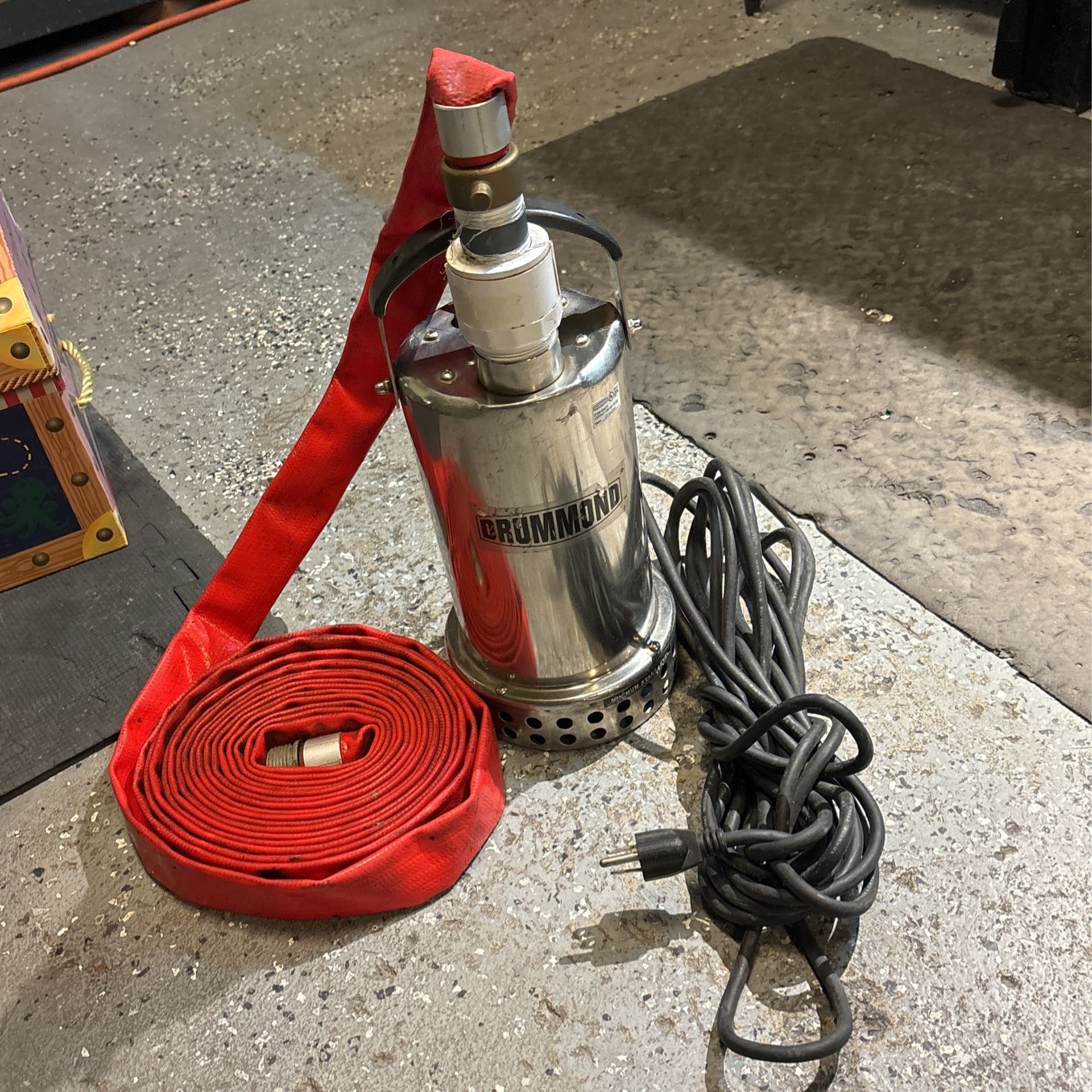Drummond 3/4 Hp Utility Pump w 1” PVC Discharge Hose. 4400 GPH for Sale
