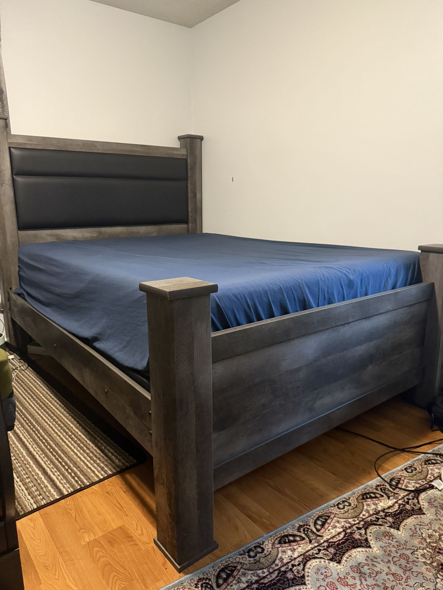 Bedroom Set. Queen Size Bed With Mattress & Box Spring. Drawer And Dresser