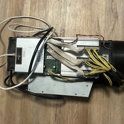 Bitcoin Miner (Antminer S9)