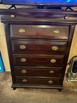Dresser drawer