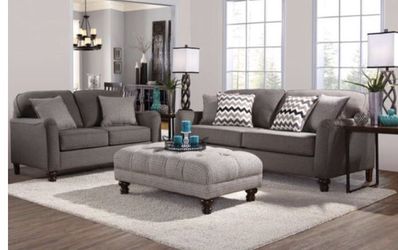 New couch and Loveseat set with pillows