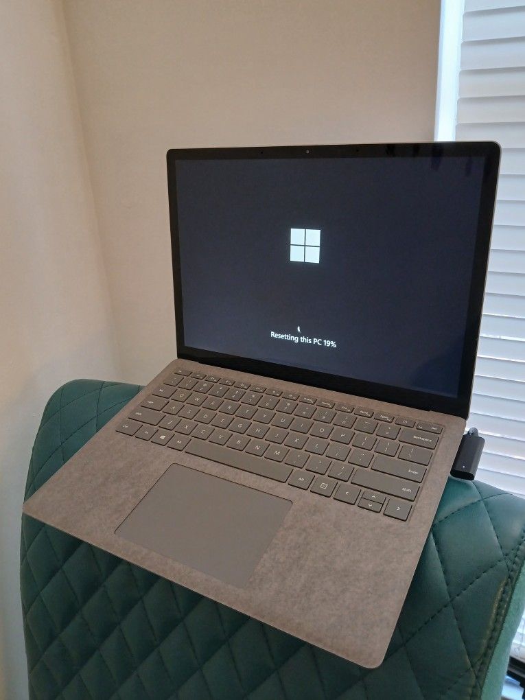 Microsoft Surface Laptop 4