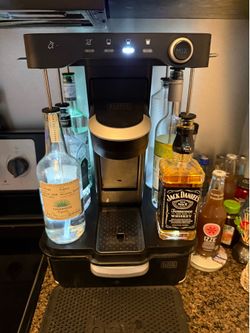 BLACK+DECKER bev Cocktail Maker + Bar Mat + Pod Storage Drawer
