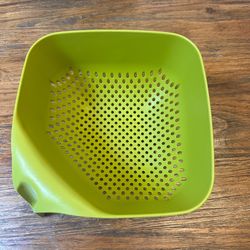 Joseph Joseph Square Colander, Medium, Green