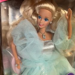 Dream Fantasy Barbie Doll, a Wal-Mart Special Limited Edition from 1990.  This fashion doll was released by Mattel in 1990 with the model number #7335