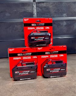 (3) Milwaukee M18 FORGE 8.0 Batteries