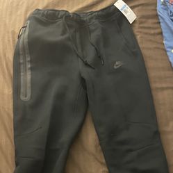 Black Nike Tech Fleece Pants 