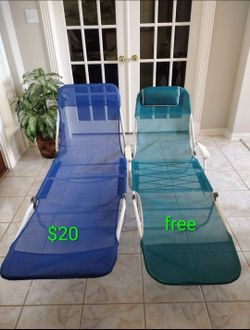 Outdoor adjustable ( 0-180°), portable folding Lounger chair ( 14"L x 25"W x 10"H ) , beach, pool
