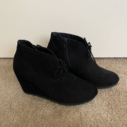 Women’s Boots Size 6.5