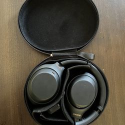 Sony-WH1000XM4 Wireless Noise-Canceling Headphones