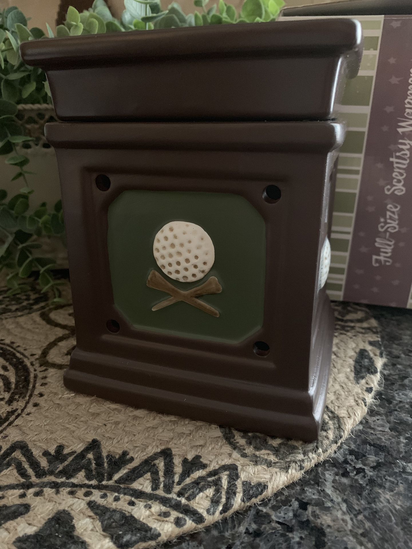 Scentsy “Fore” Full Size Warmer