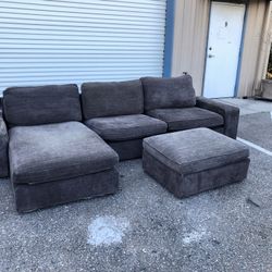 Comfy Nice Gray sectional couch
