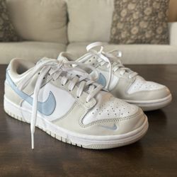 Nike low dunks