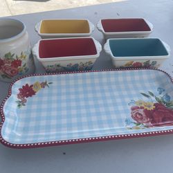Pioneer women bakeware set / platter / utensil holder