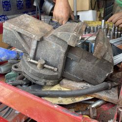 Bench Vise used