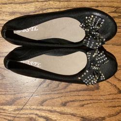 2 Pairs Of Women’s Size 9.5 Shoes