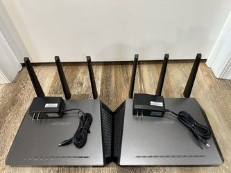 (2) Used NETGEAR Nighthawk Smart Wi-Fi Router (R7000) - AC1900 Wireless Speed 1900 Mbps