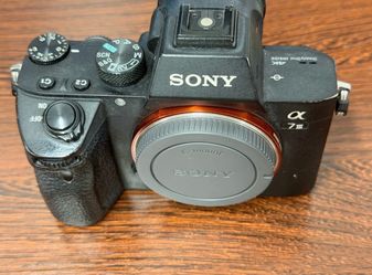 Sony Alpha A7 III 24.2MP Digital Camera Black - Excellent Used Condition