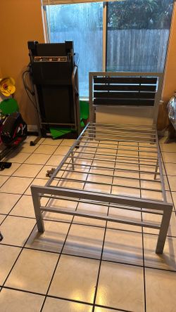 Twin size bed