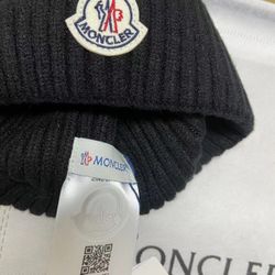 Moncler beanie 