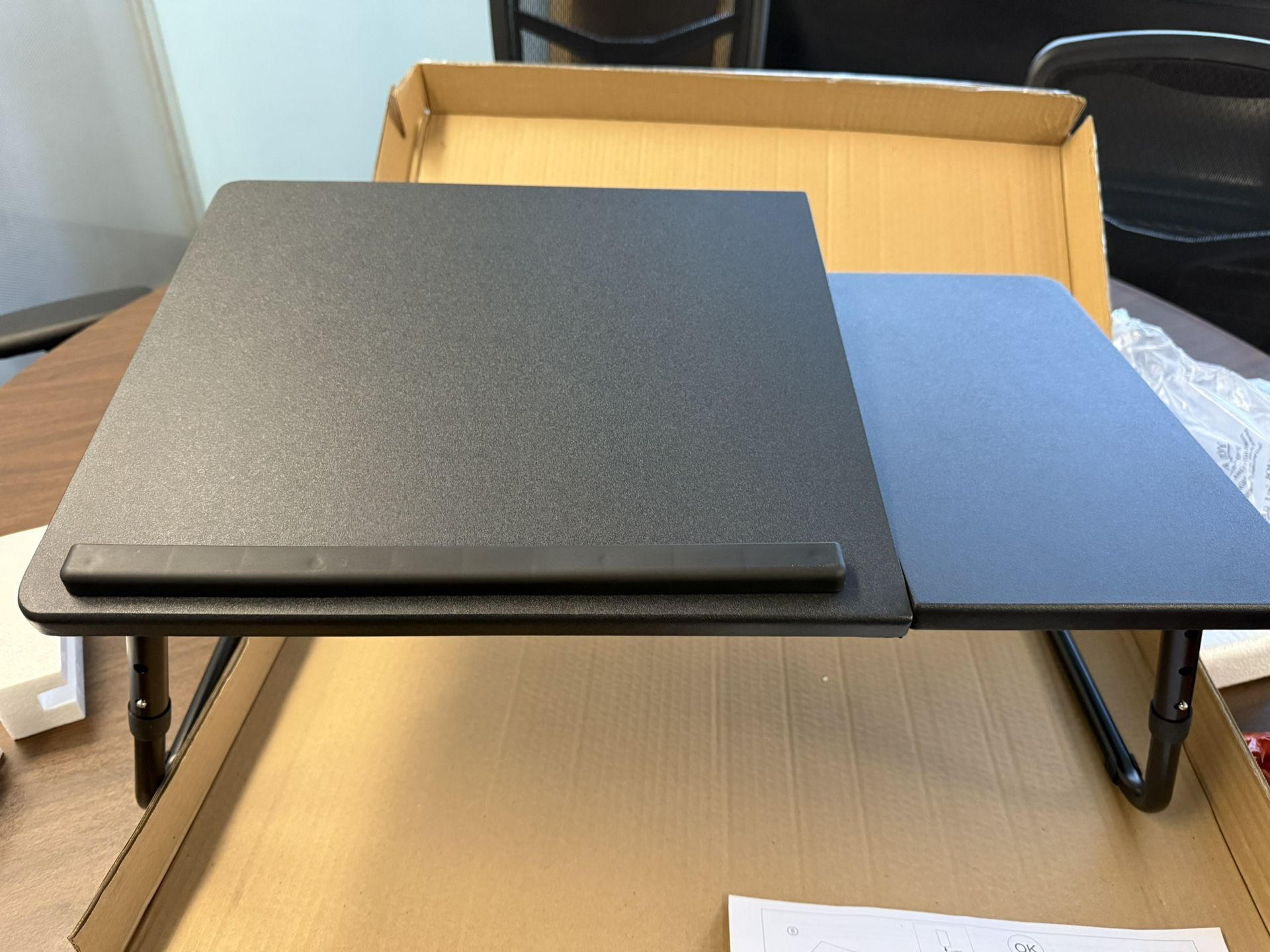 Foldable Split Top Laptop Stand/Tabletop/Bed with side mesh holder