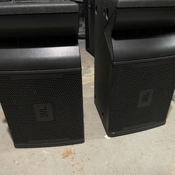 JBL VRX932LA Speakers