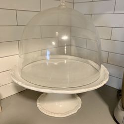 Brand NEW classic glass cake stand with dome