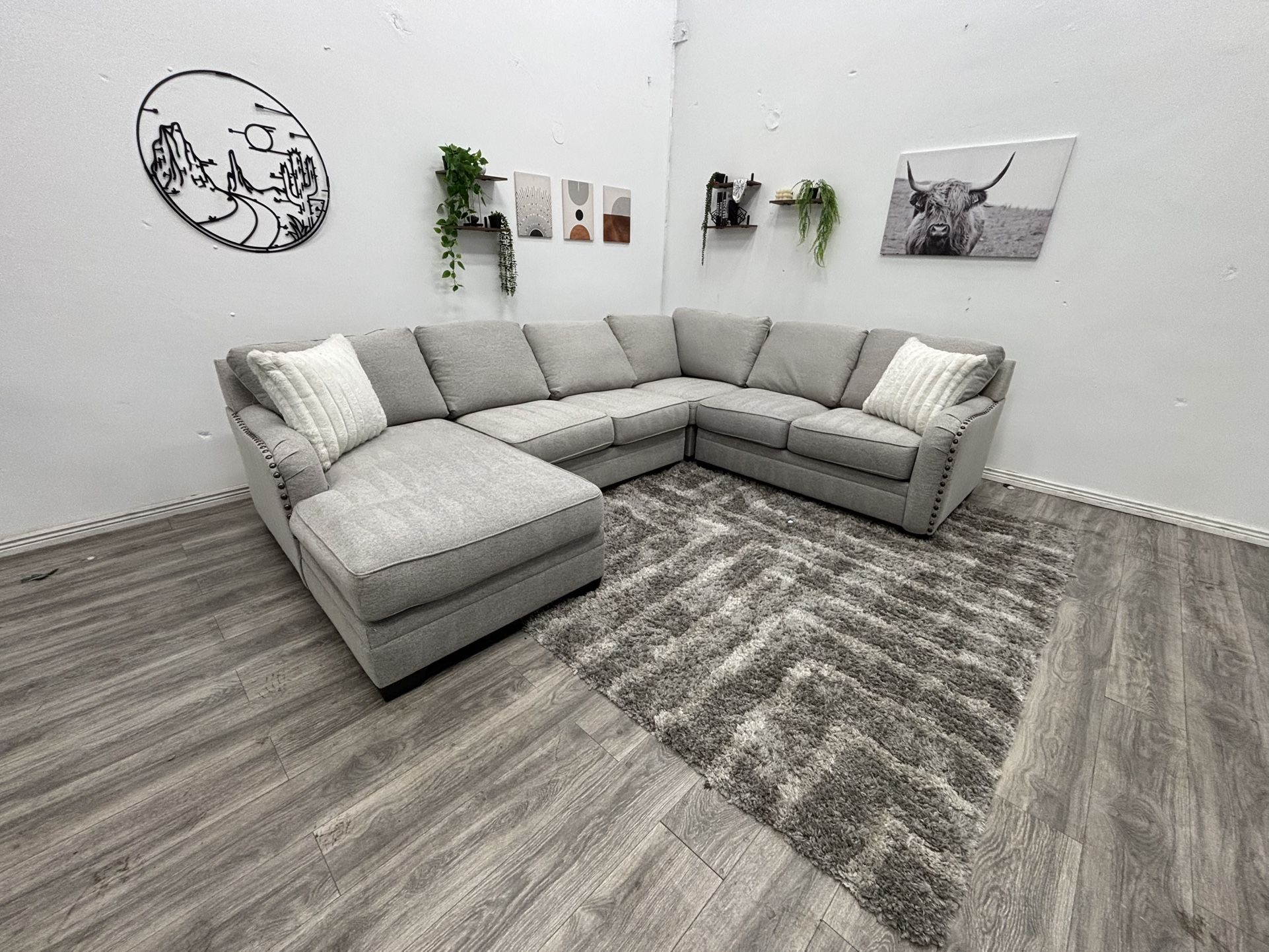 Sectional Couch - Free Delivery