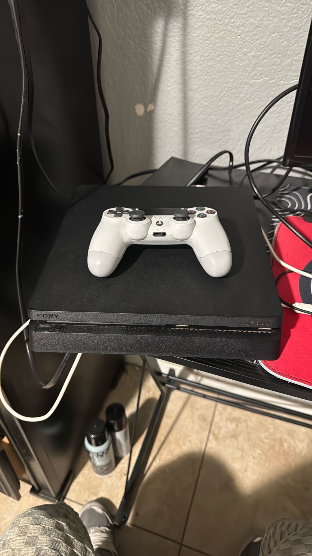 PS4 Slime All Black, White Controller