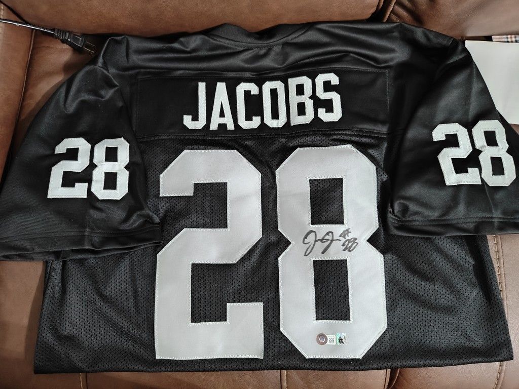 Autograph Josh Jacobs Jersey