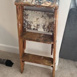 Old Wood Ladder - 3ft