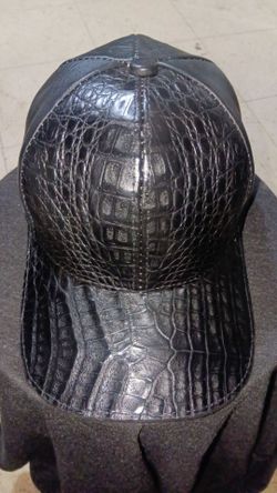 Alligator Hat/Gorra Piel Cocodrilo en Negro/Black (New/Nueva) 100% Original Asking $80 Firm on Price
