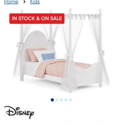 $500 Disney Princess Canopy Bed With Nightstand And Sealy Twin Mattress * Pristine Condition 