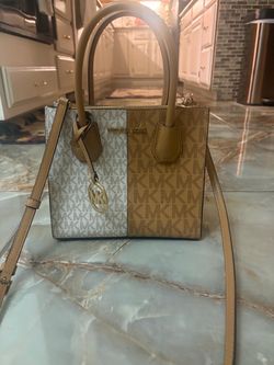 Michael Kors Mercer  crossbody