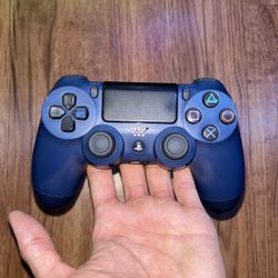 PS4 Controller 