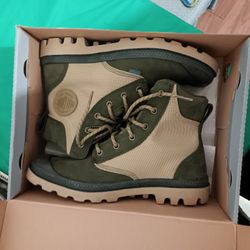 Boots Palladium Sz 6 Men7.5 Women New 60dl Firm