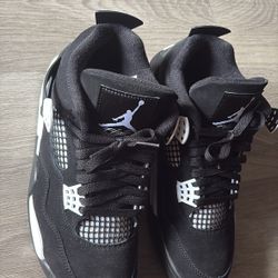 Jordan 4