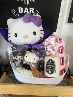 Hellokitty Spooky Basket 