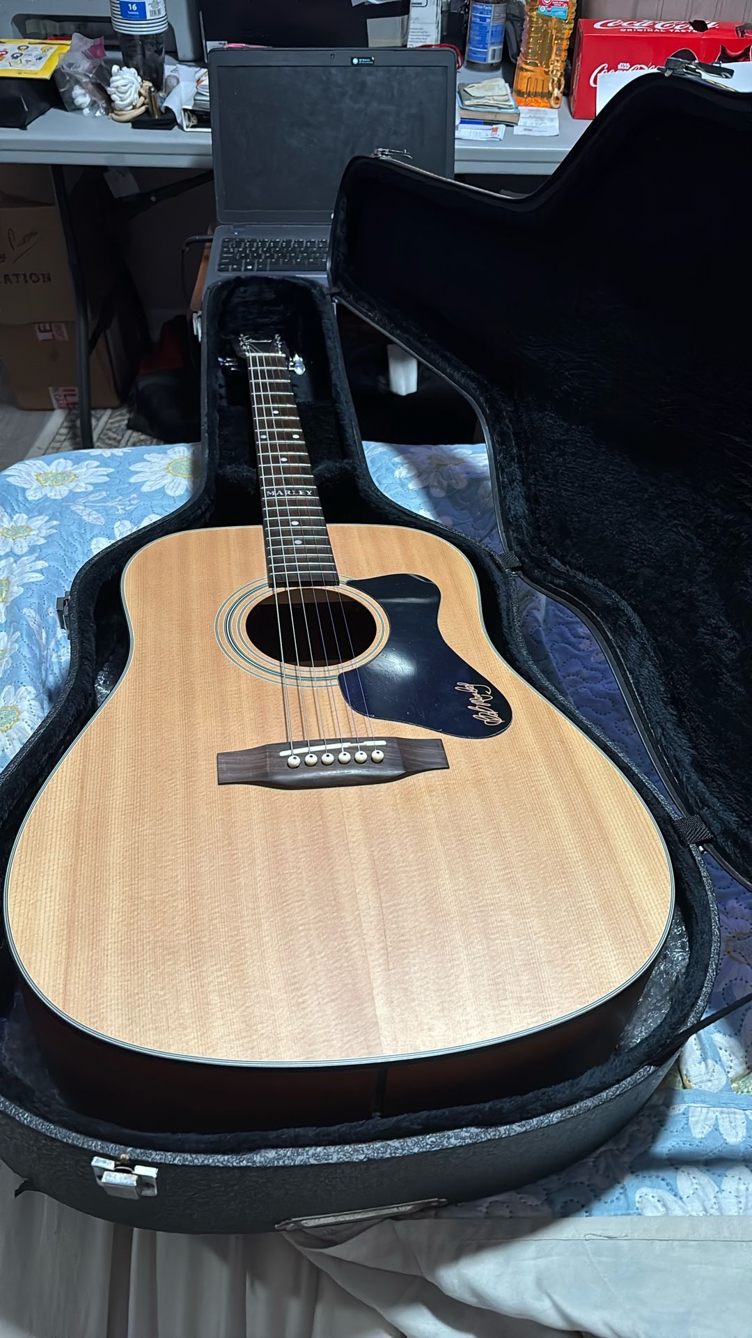 Guitar Guild 20 In Hard Case Bob Marley