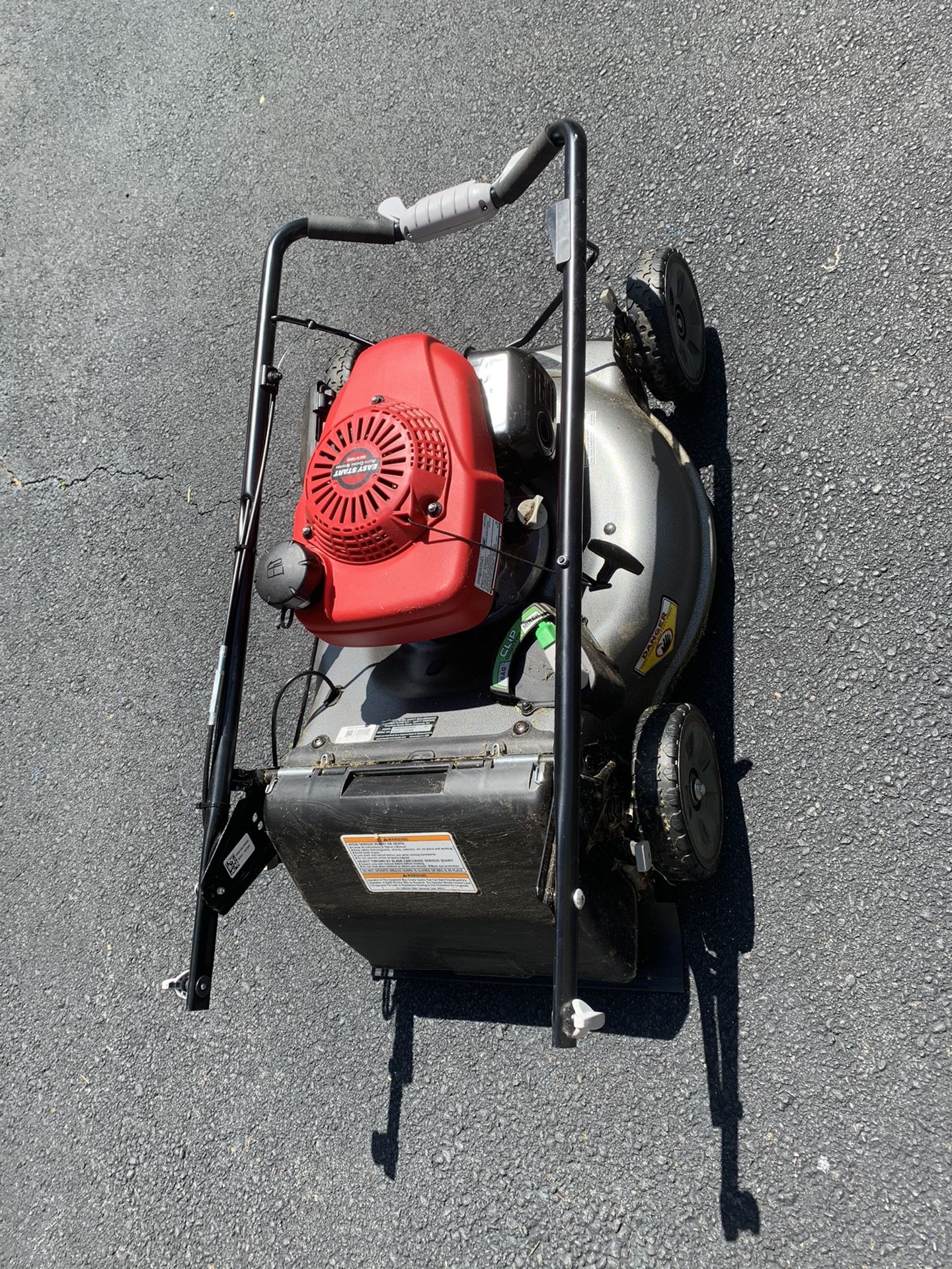 Honda HHR216VKA Lawn Mower - 1 year old