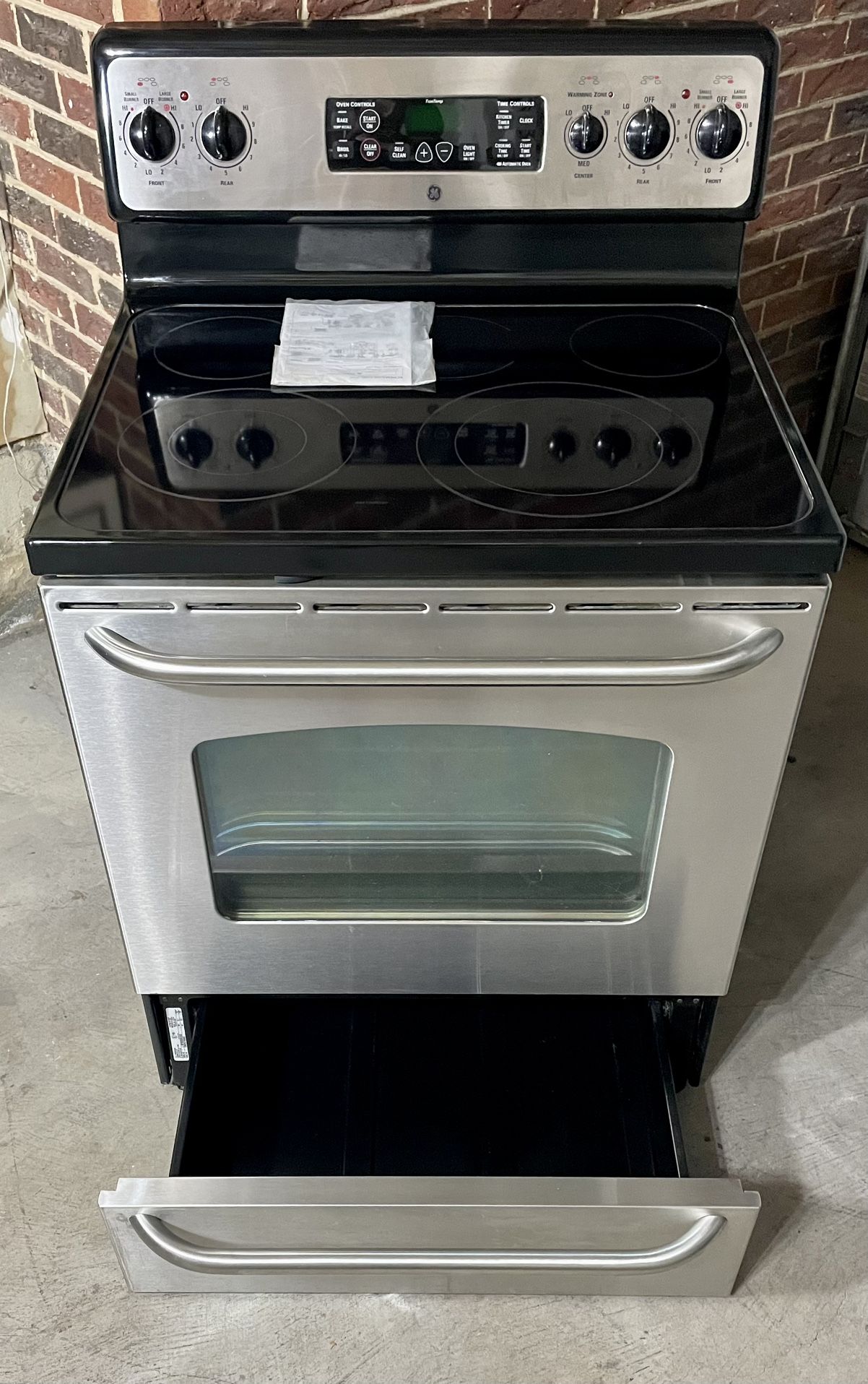 GE Glass Top Stove Oven Range Estufa for Sale in Charlotte, NC OfferUp
